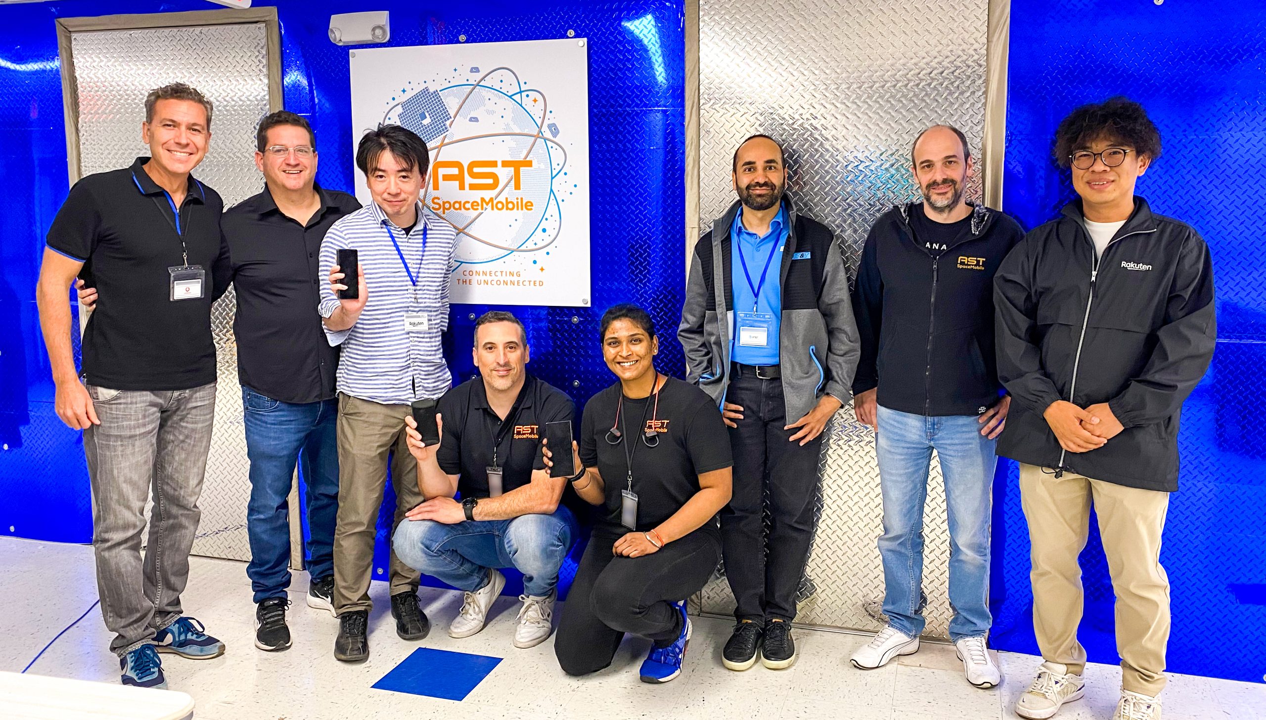 AST SpaceMobile team at the company’s Midland, Texas headquarters, with engineers from testing partners Vodafone, Rakuten and AT&T (Photo: Business Wire) 